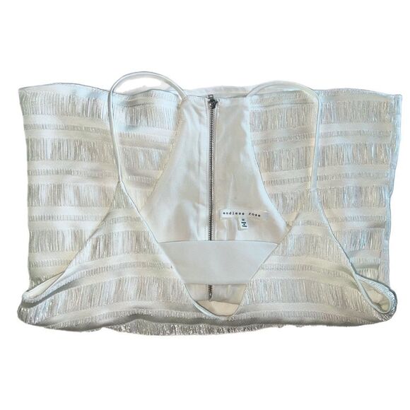 Endless Rose Rear Zip Top - Picture 11 of 13